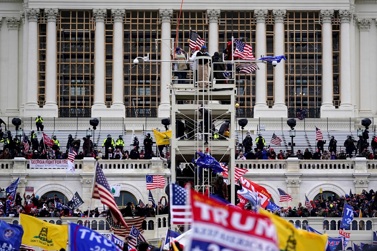 Washington demandó a ultraderechistas de Proud Boys por asalto al Capitolio