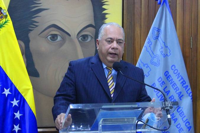 El silencio del contralor Elvis Amoroso en los escándalos de corrupción: ¿será sustituido?