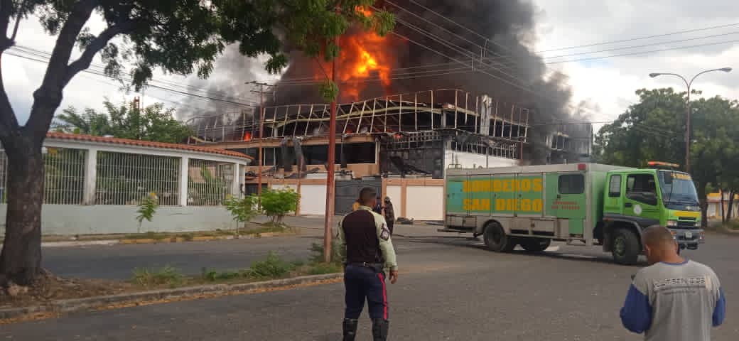 Galpón de la empresa Topenca se incendió en San Diego este #1Ene