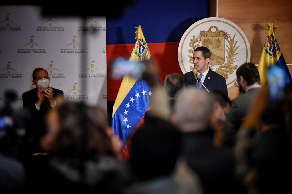 Guaidó inicia prórroga legislativa con un llamado a tregua