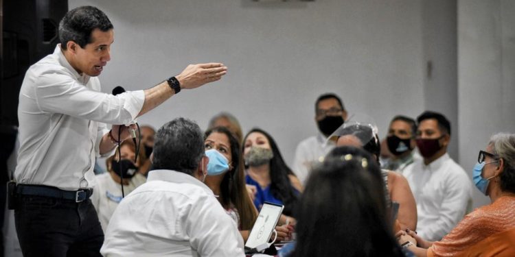 Guaidó busca articular a líderes sociales
