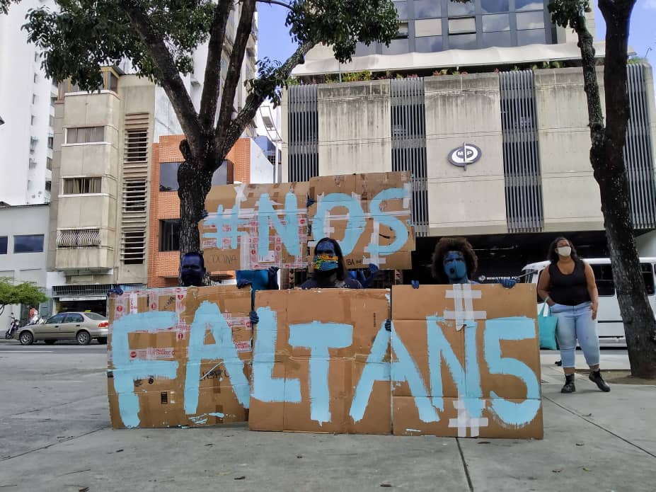 Protestan frente a MP por liberación de trabajadores de Azul Positivo