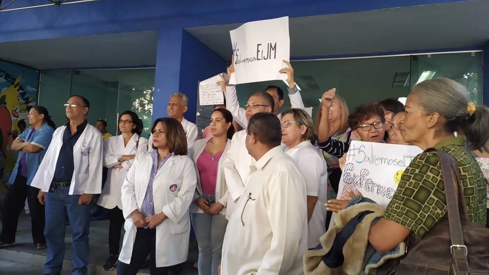Trabajadores de la salud se declaran en conflicto nacional por bajos salarios