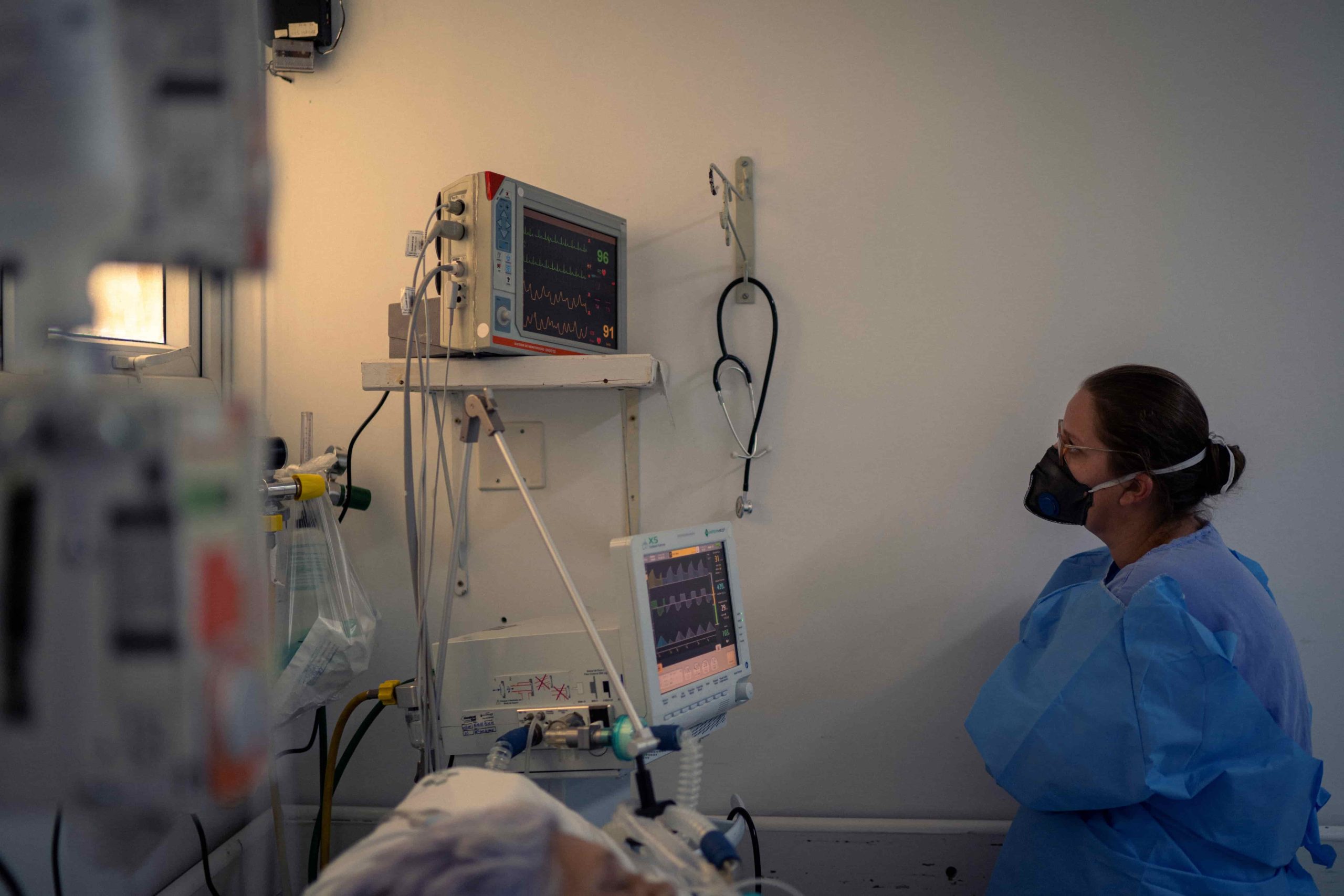 Brasil supera otro récord: 100.000 casos de COVID-19 en un día