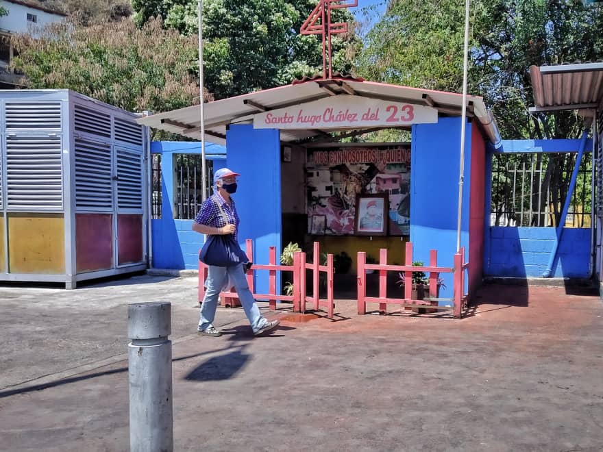 Parroquia 23 de Enero ni se inmutó por anuncio de variante brasileña