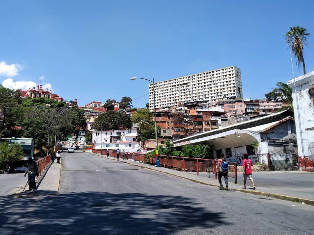 Parroquia 23 de Enero ni se inmutó por anuncio de variante brasileña