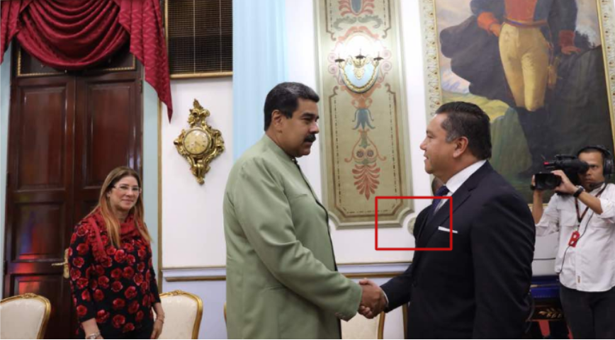 ¿La foto de Javier Bertucci arrodillado ante Nicolás Maduro es verdadera?
