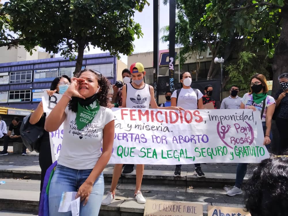 25 de noviembre con N de "Ni una más"