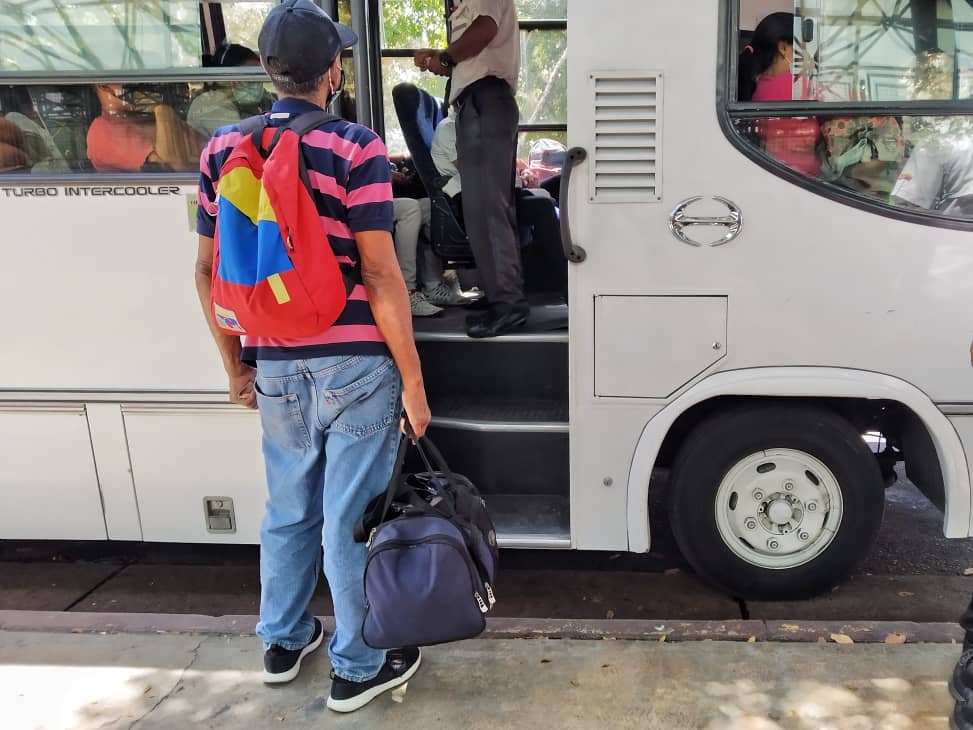 Venezuela sin transporte interurbano por semana de cuarentena radical