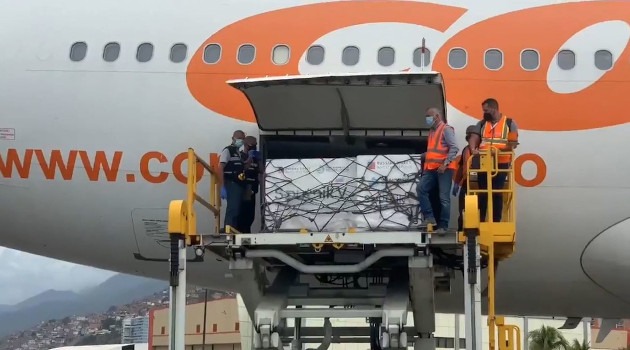 Reportan llegada de vuelo de Conviasa con segunda carga de 100 mil vacunas Sputnik V