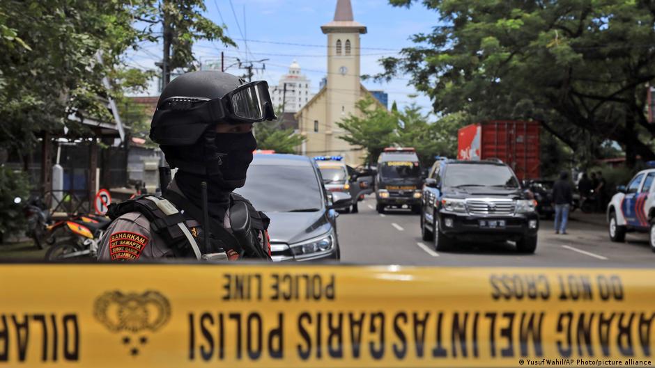 Varios heridos por presunto ataque terrorista a catedral en Indonesia