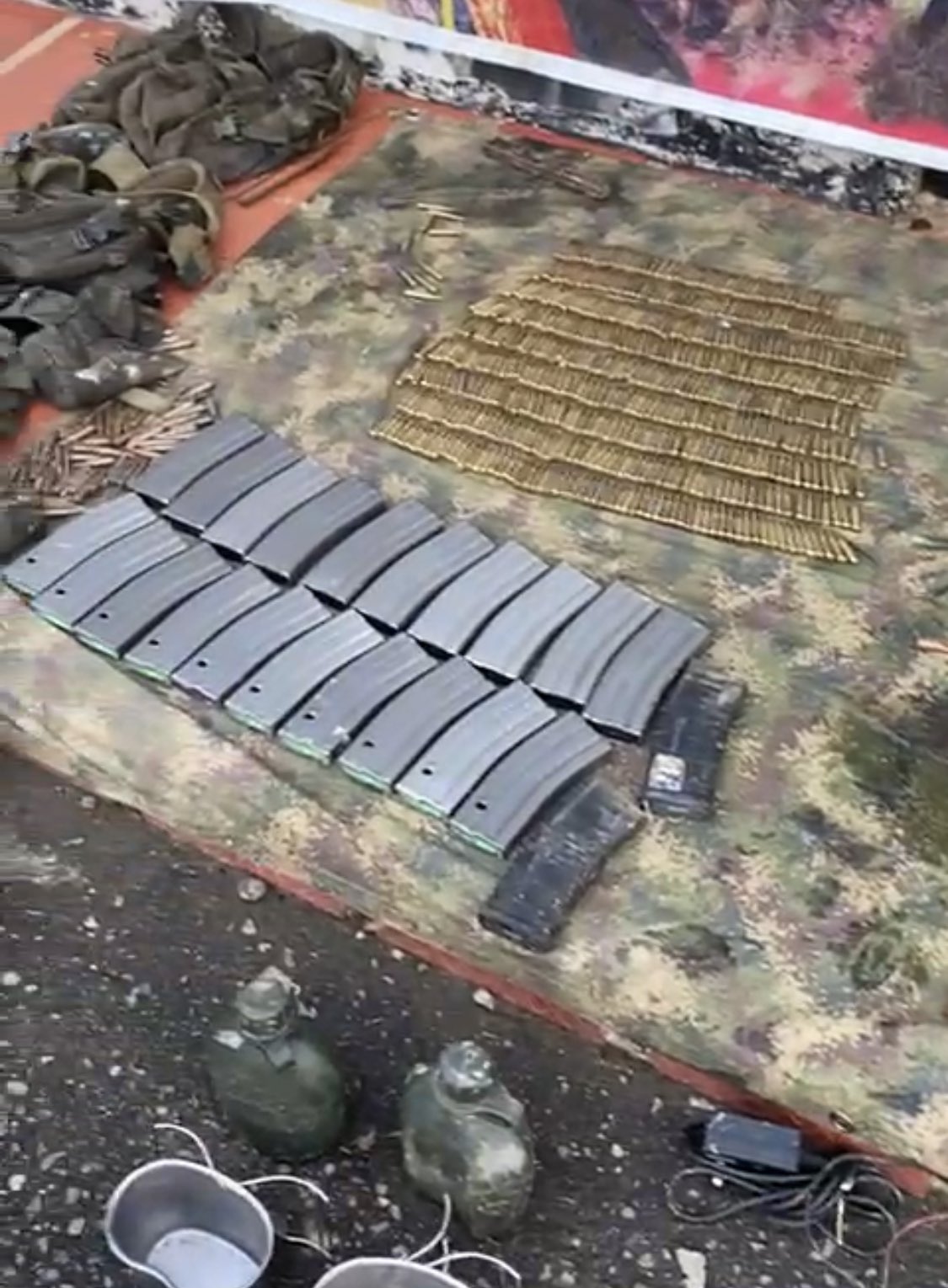Ceballos y Padrino dicen que atacan blindados de la Fanb con explosivos en Apure