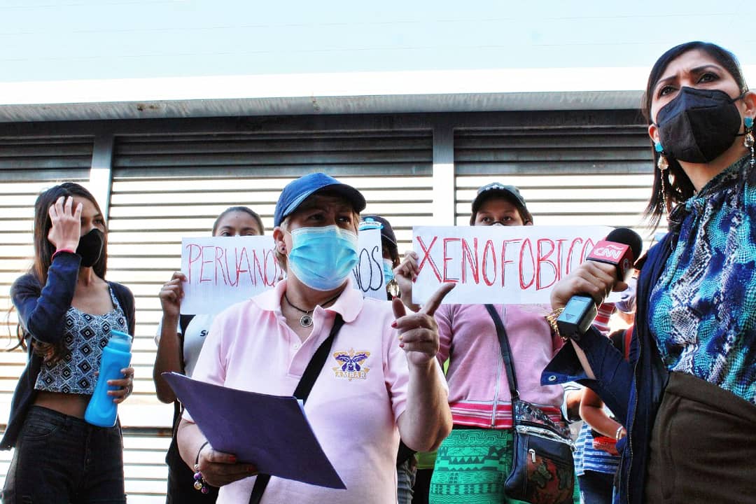 Rechazan ataques xenófobos contra venezolanos frente a Consulado de Perú en Caracas