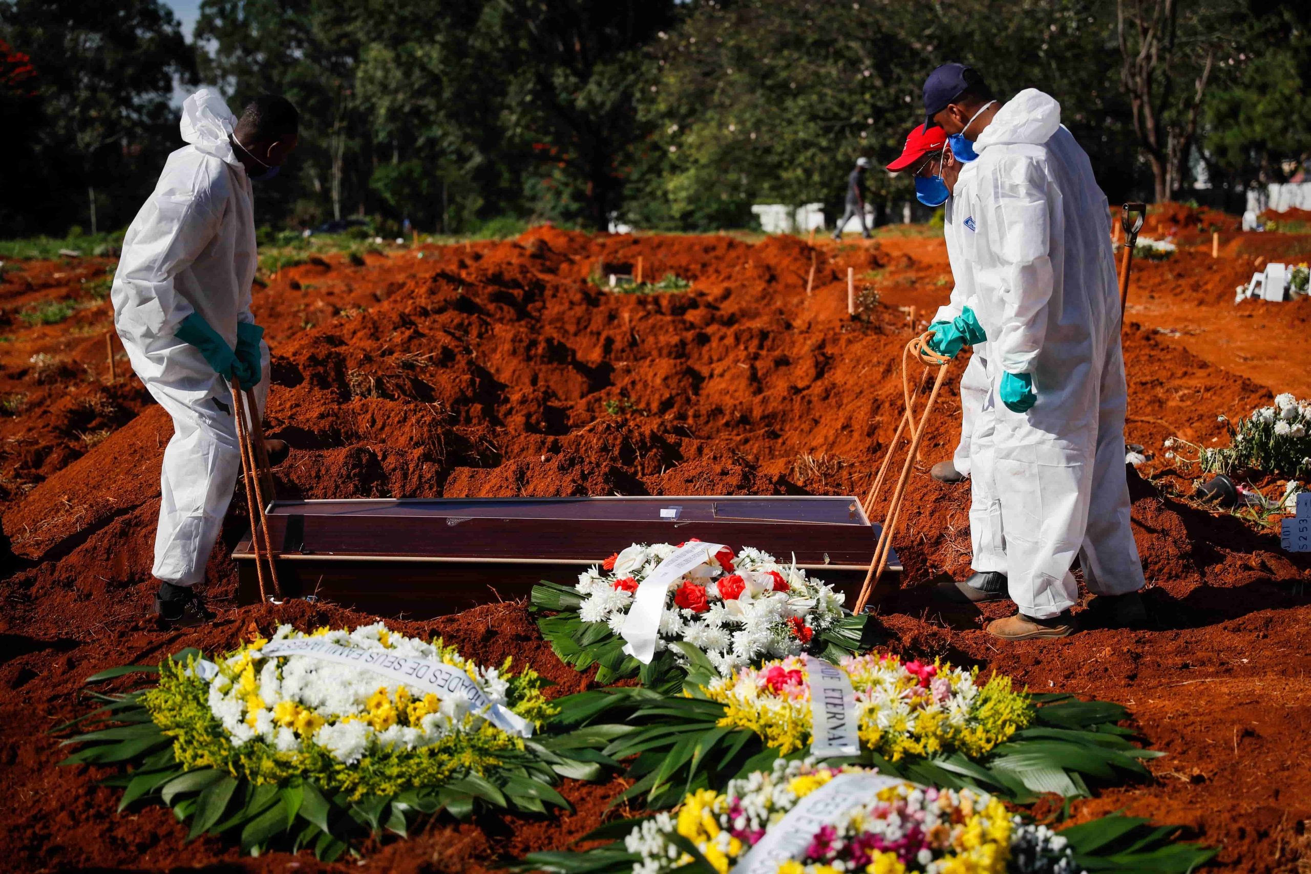 Brasil supera los 14 millones de casos por covid y camina a las 375.000 muertes