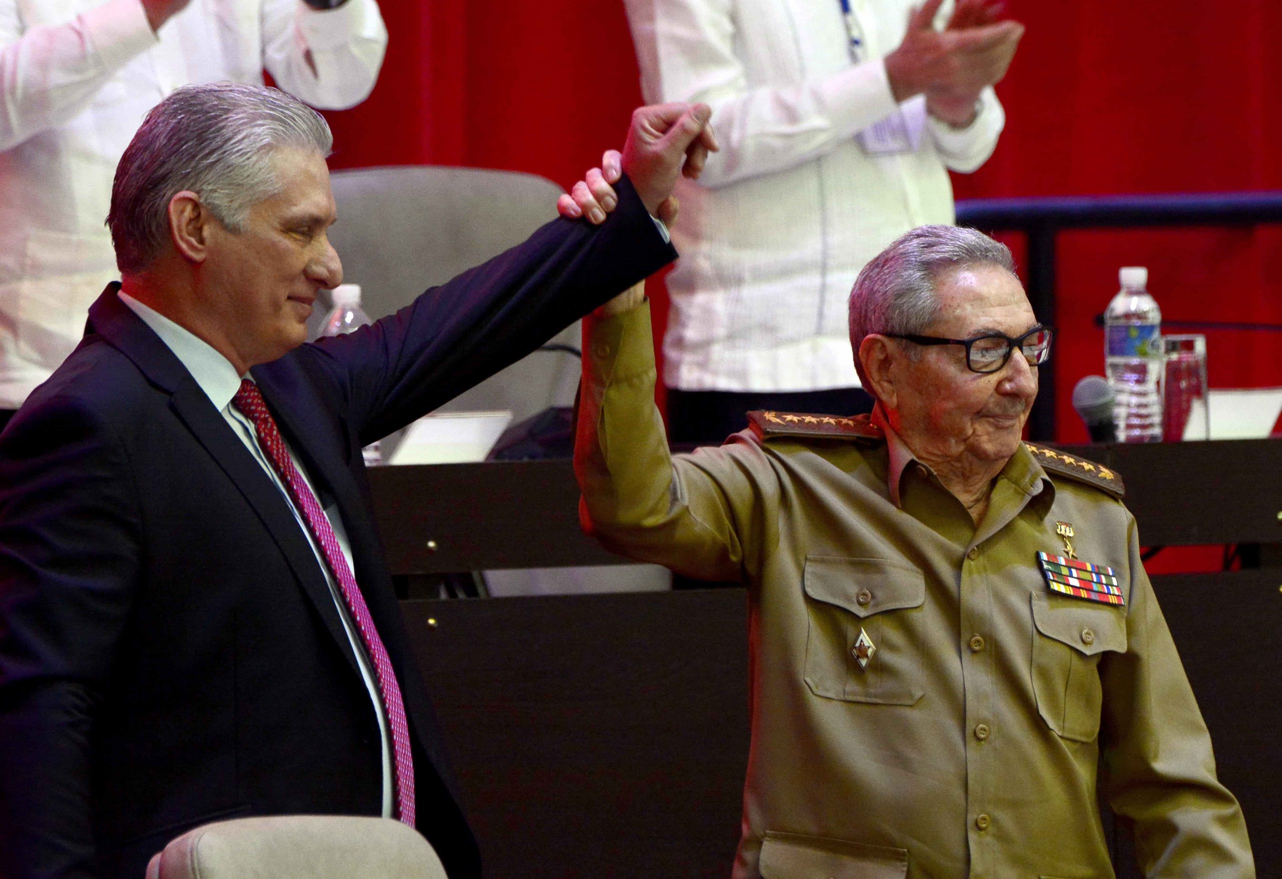 Díaz-Canel elegido líder del Partido Comunista de Cuba en reemplazo de Castro