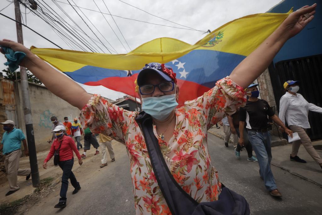Chavistas y opositores retoman las calles este #1Mayo pese al COVID-19