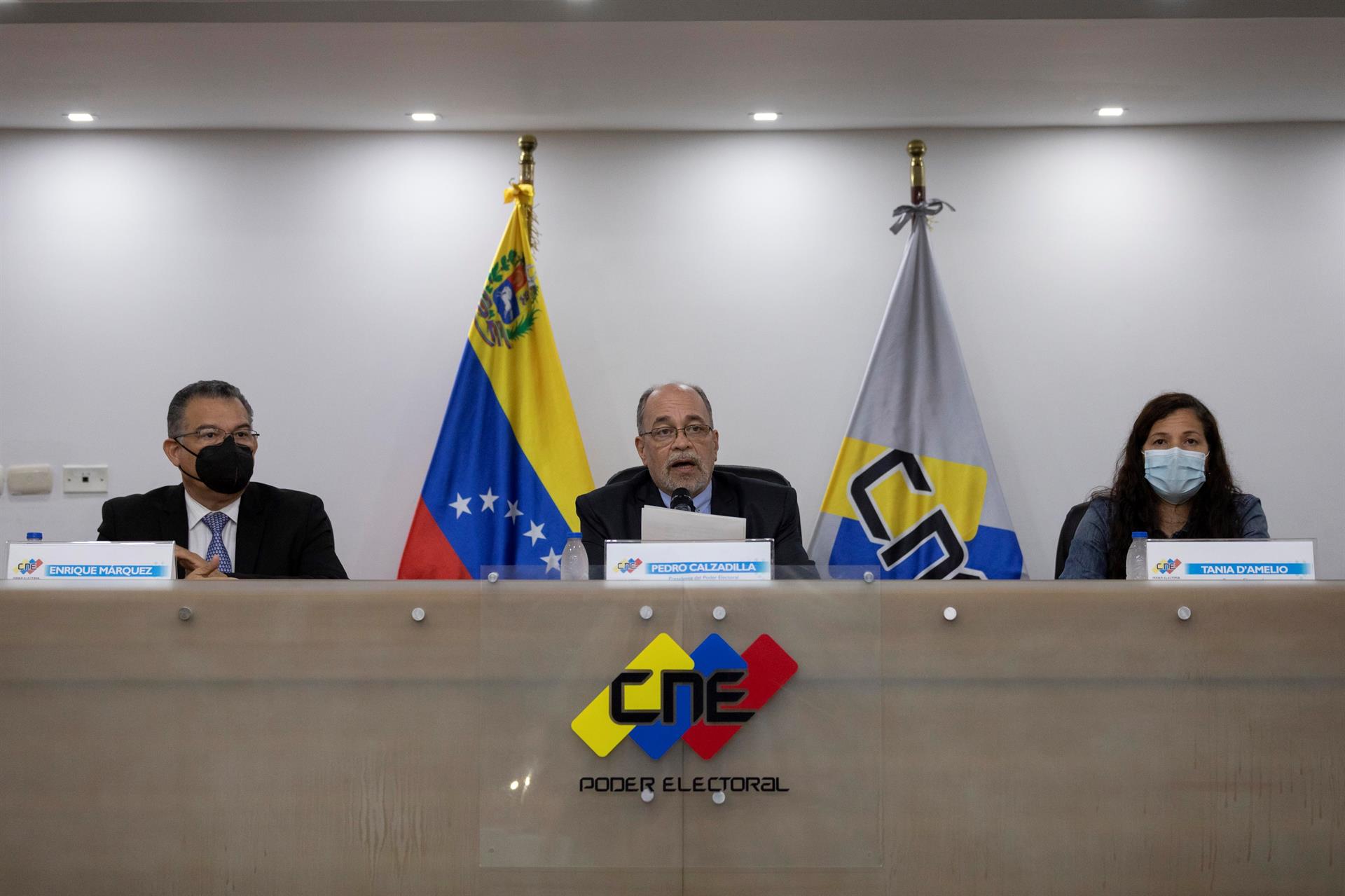 Rectores del CNE piden al Plan República entregar actas de resultados en Barinas