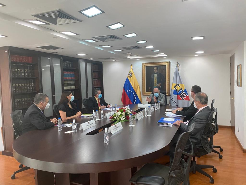El exministro Pedro Calzadilla es el nuevo presidente del CNE