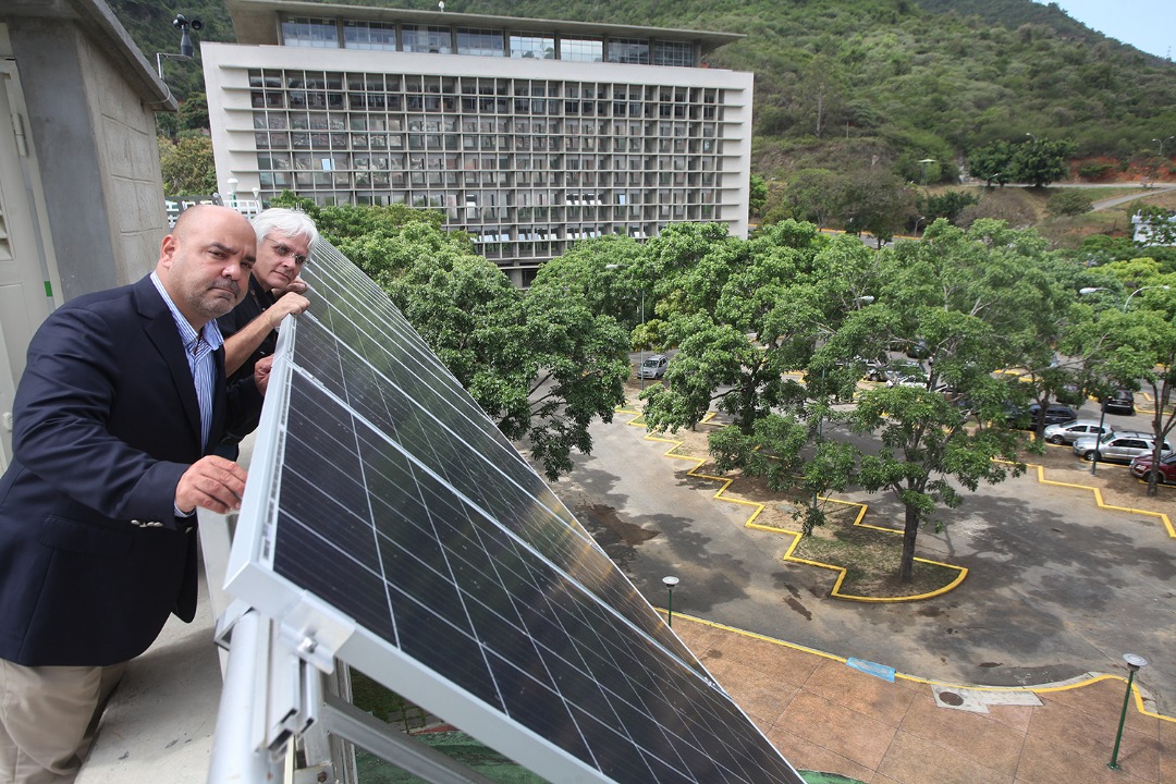 Se inaugura la primera aula abierta de energía sustentable de Venezuela en la UCAB