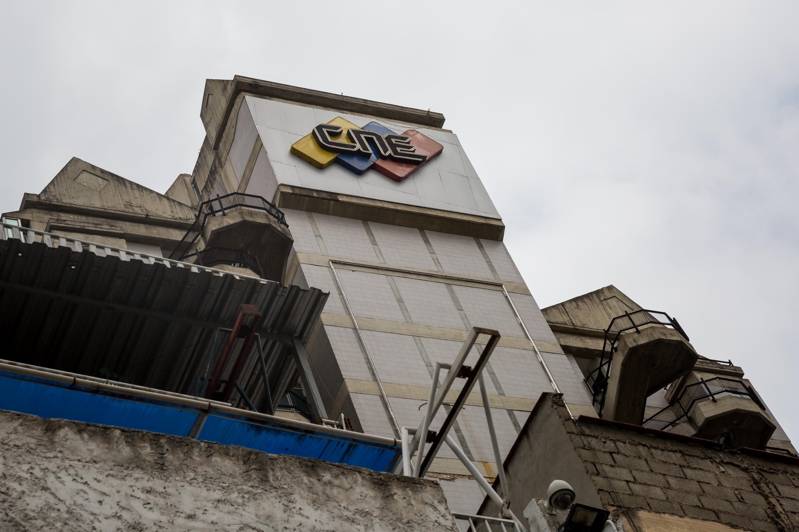Megaelecciones serán el 21 de noviembre, anuncia el CNE