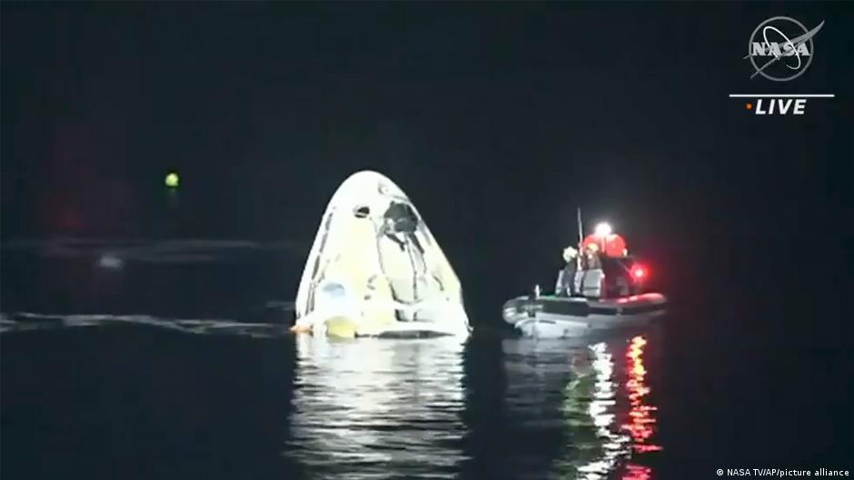 Nave de SpaceX regresa a la Tierra exitosamente