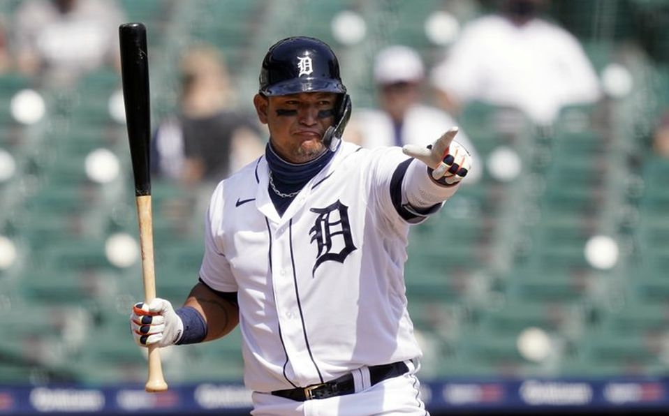 Miguel Cabrera conecta hit 2.874 para superar al legendario Babe Ruth