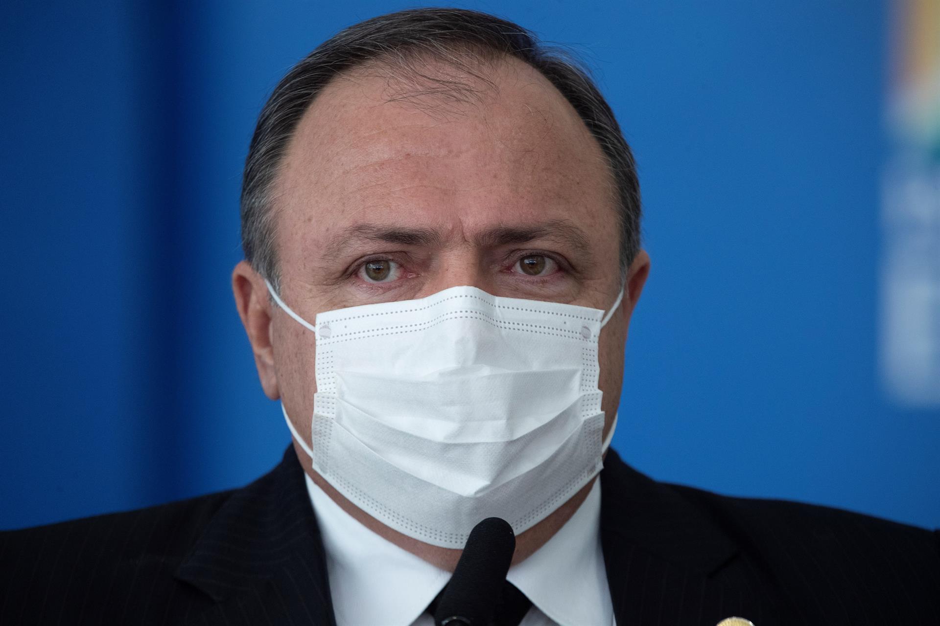 Exministro afirma que Bolsonaro ignoró alertas sobre gravedad del COVID-19