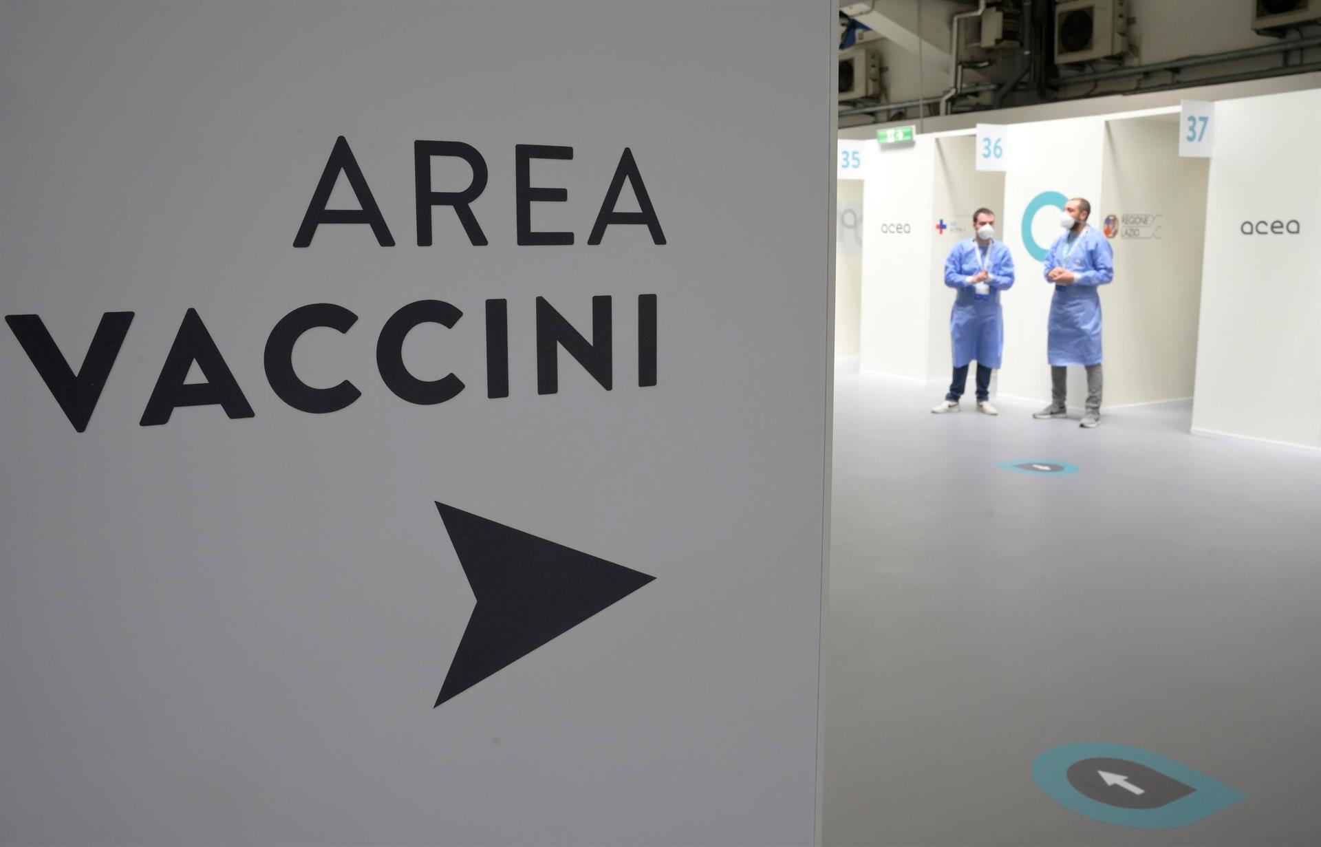 Vacunas anticovid reducen los ingresos y muertes en más del 90%, según estudio italiano