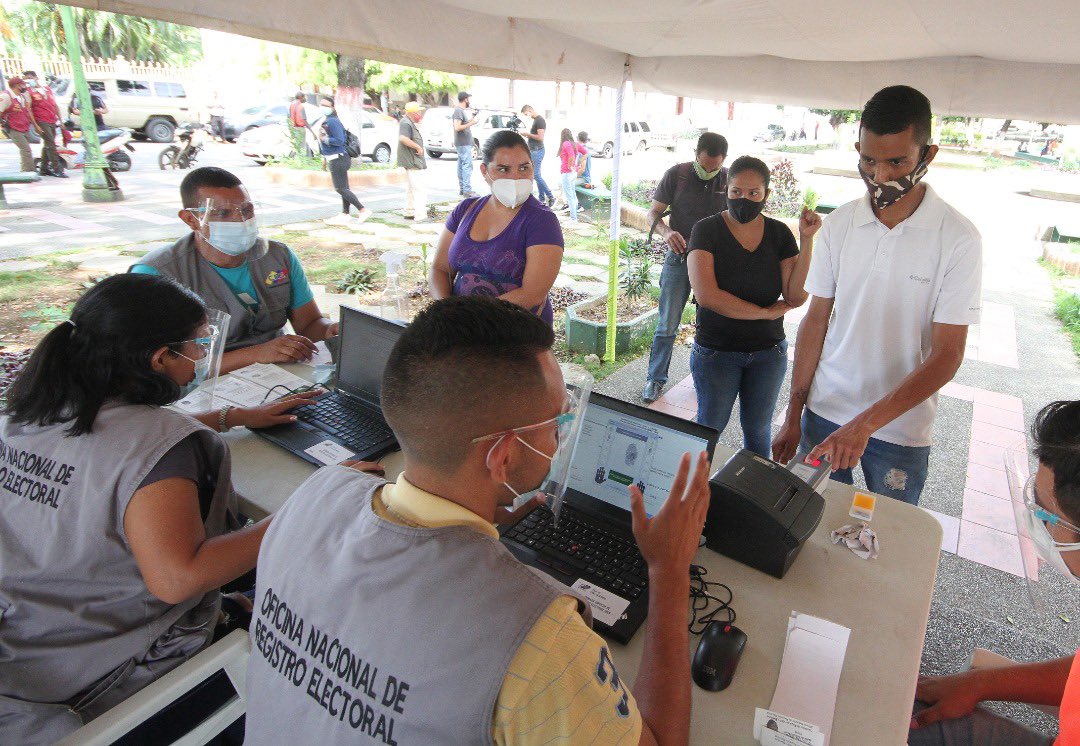 Súmate pide al CNE aplazar las megaelecciones para el 5 de diciembre - disposición a votar