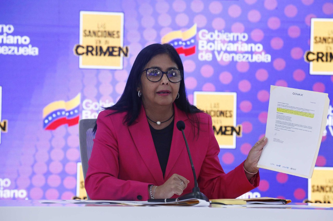 Paso comercial entre Venezuela y Colombia se reanuda este 5Oct, ratifica Delcy Rodríguez