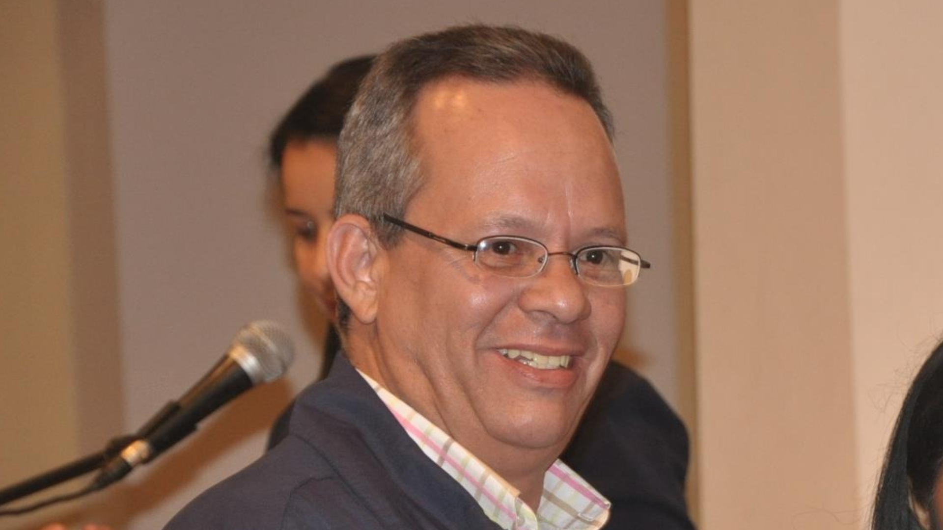Fallece el periodista Héctor Villamediana por COVID-19 en Barinas