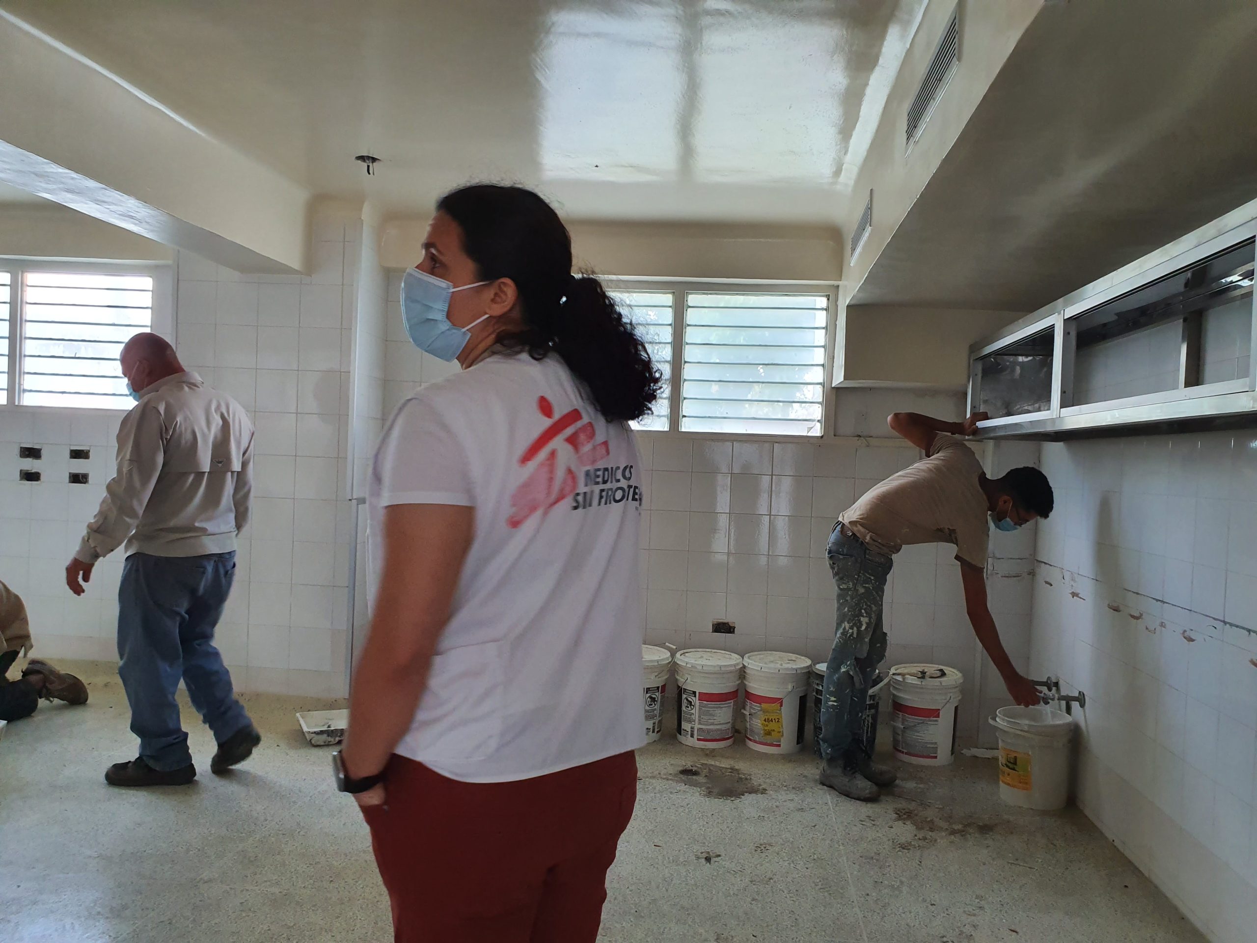 Médicos Sin Fronteras acondiciona áreas del hospital Lídice para pacientes con COVID-19
