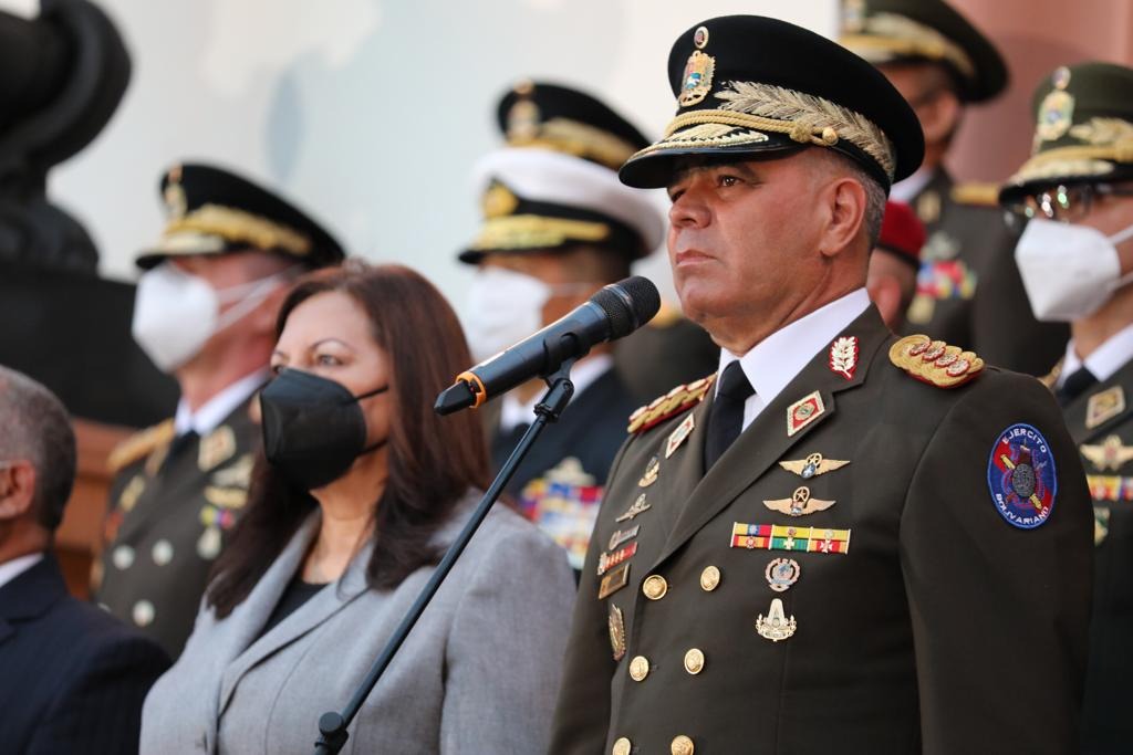 Padrino López denuncia que avión militar de EE.UU. violó su espacio aéreo