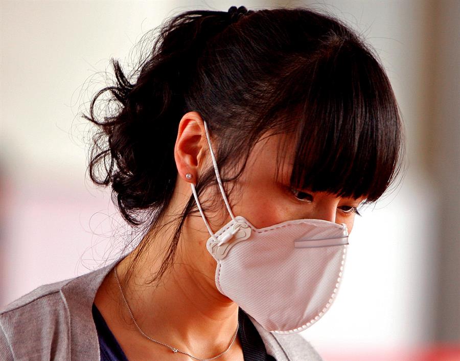 EE.UU. recomendará a vacunados llevar mascarilla en interiores, según medios