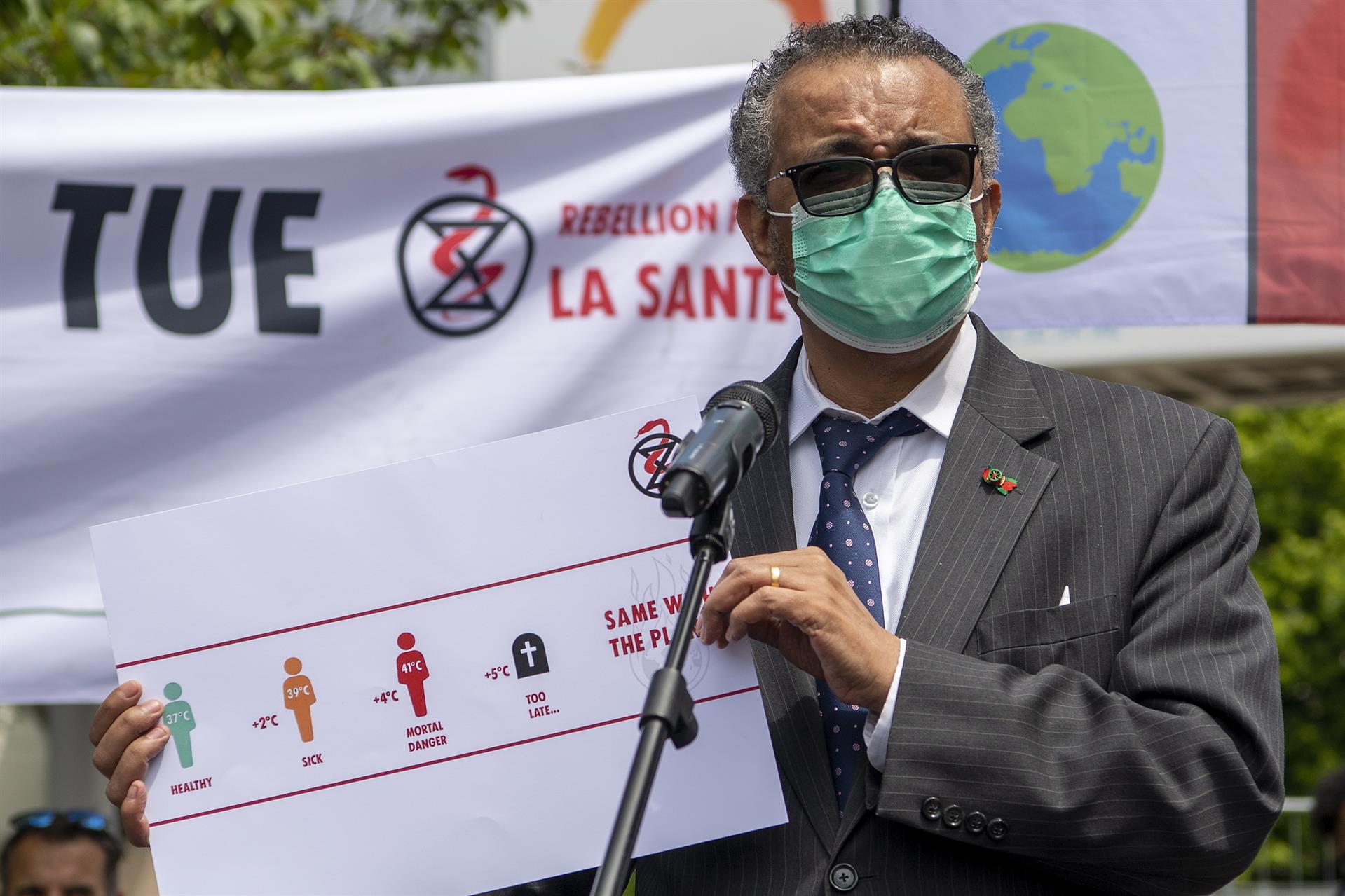 Expertos de la OMS se reúnen para intentar frenar una "pandemia a dos velocidades"