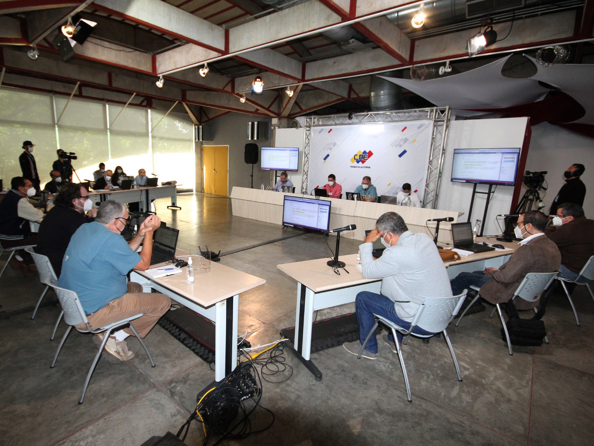 Expertos concluyen auditoría del software de totalización para elecciones regionales del 21Nov