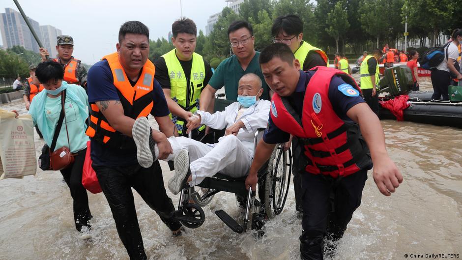 nundaciones en China dejan casi 100 muertos