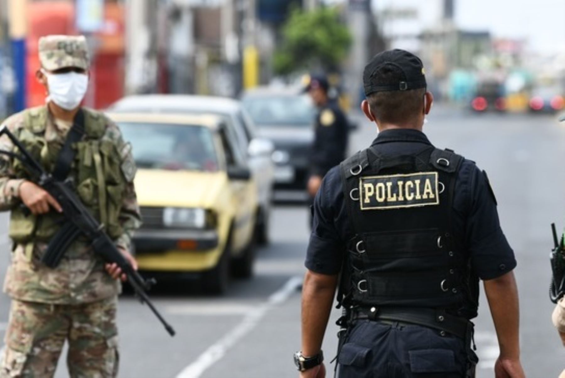 Dictan seis meses de impedimento de salida a embajador de Perú en Venezuela
