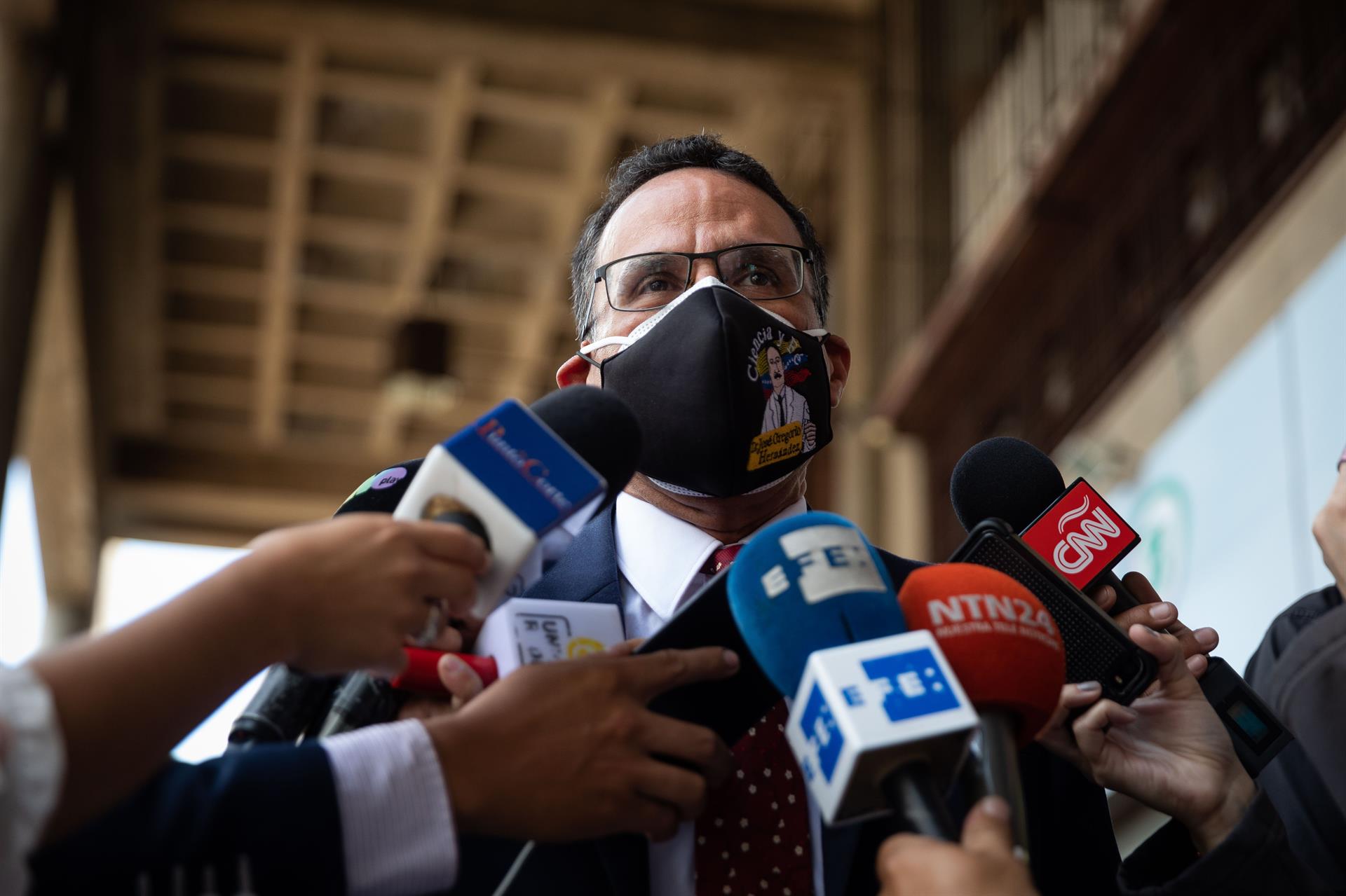 Abogado de Freddy Guevara califica de absurda detención del dirigente