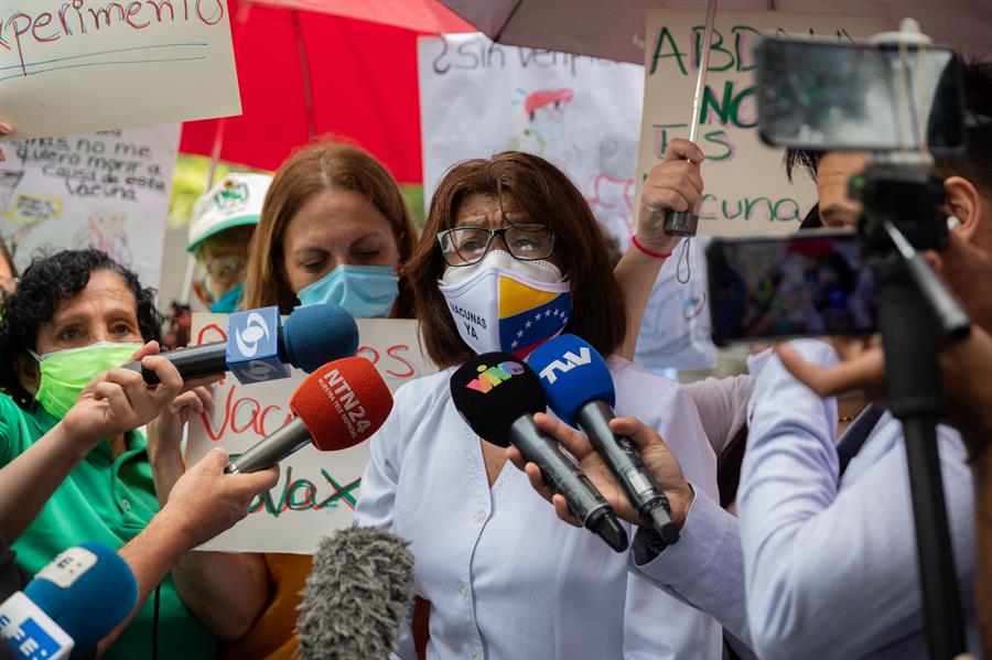 Gremios piden no vacunar a niños venezolanos con Abdala