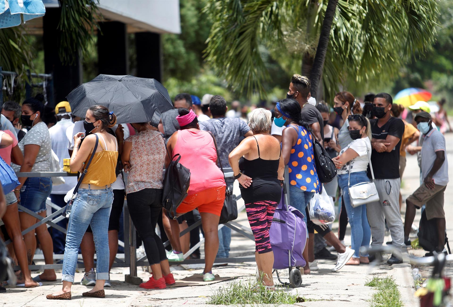 Denuncian represión contra manifestantes en protestas en Cuba