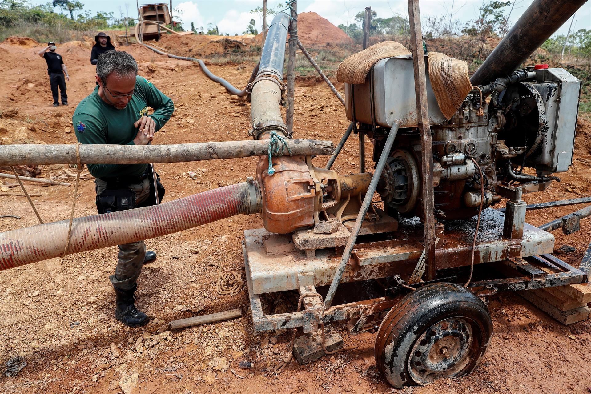 La nueva fiebre de oro que Brasil exporta por toneladas amenaza la Amazonía