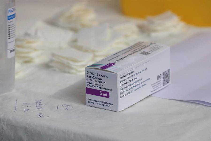 España entrega las primeras 650.000 vacunas donadas a América mediante Covax