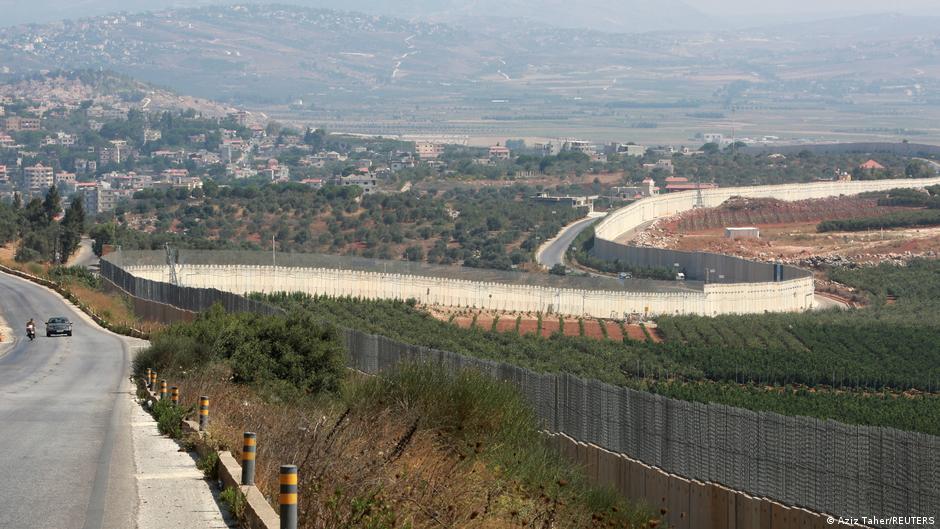 Hezbolá ataca a Israel con cohetes desde Líbano