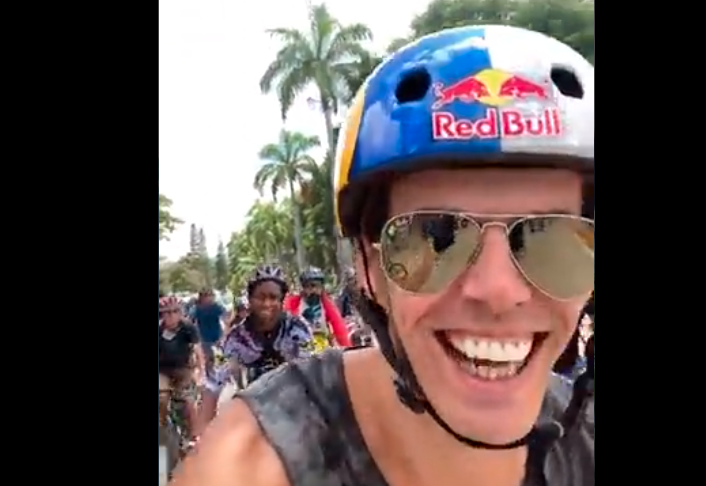 ¡Señores, vamos a rodar!: Daniel Dhers recorrió Caracas en bicicleta este #22Ago