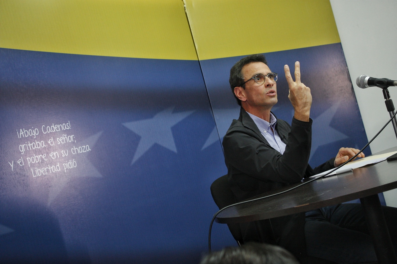 Capriles llama a votar "contra el desastre" de Nicolás Maduro