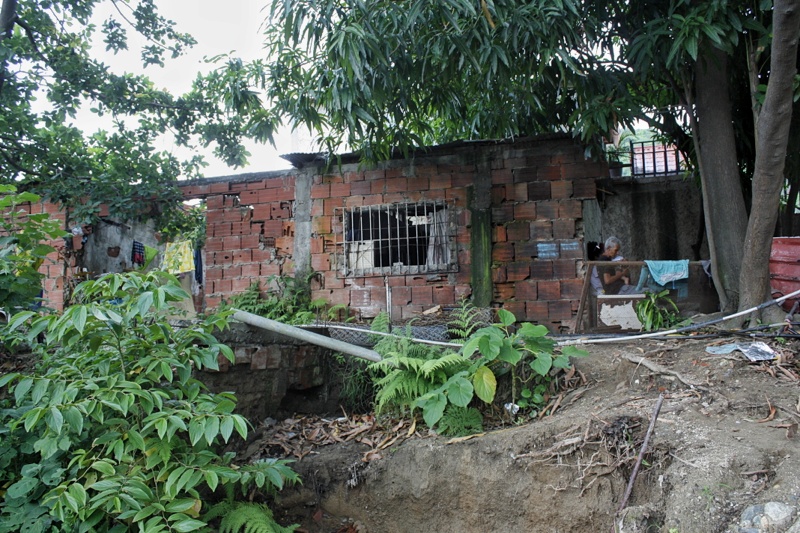 Habitantes de Vargas no bajan la guardia ante las lluvias y crecidas de los ríos