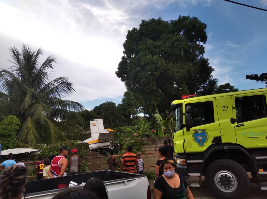 Se estrella avioneta en el patio de una vivienda en Maturín