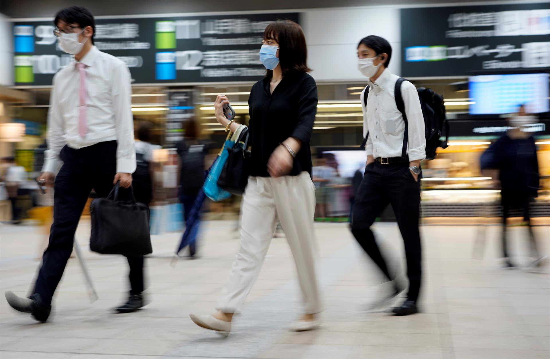 Japón amplía la emergencia por covid a una semana de los Paralímpicos