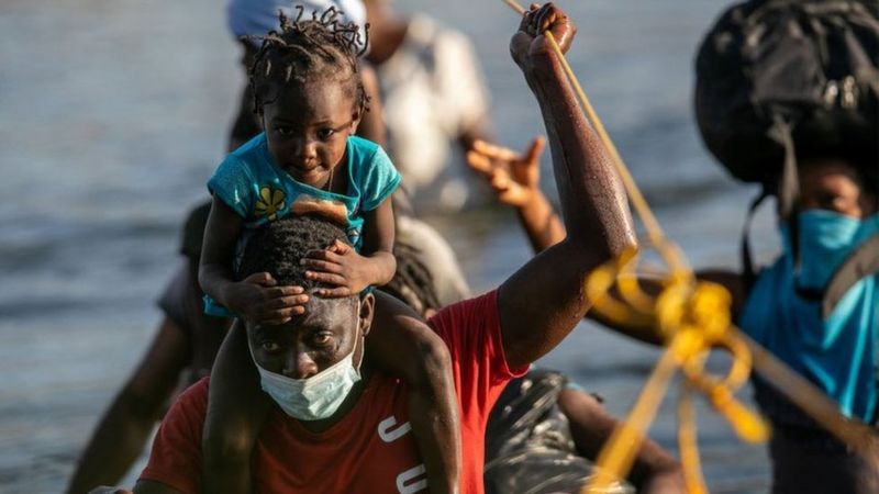 5 claves para entender por qué están llegando miles de haitianos a Estados Unidos (y por qué la mayoría no viene directamente de Haití)
